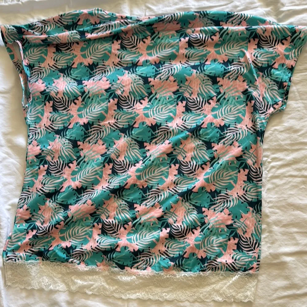 Floral Pajama Set with Lace Trim - Image 6