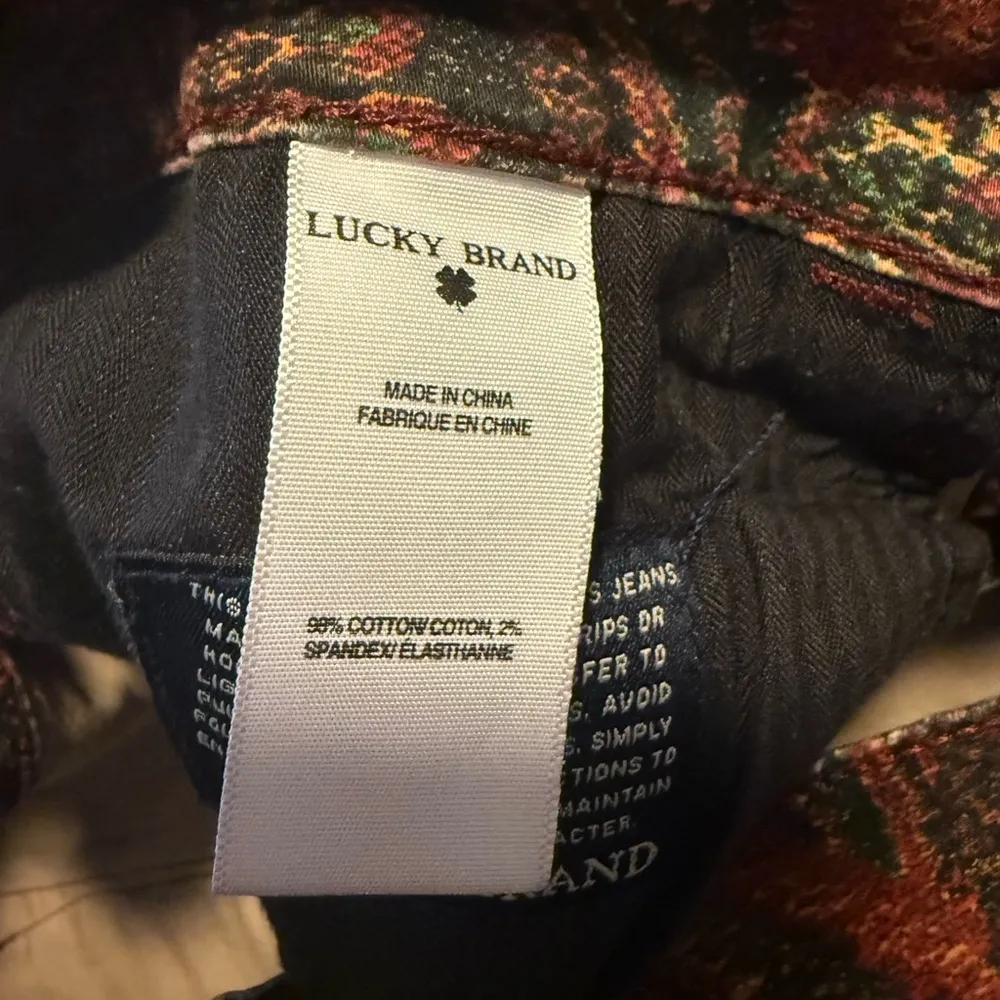 Lucky Brand  Pants in Red and Green - Image 7