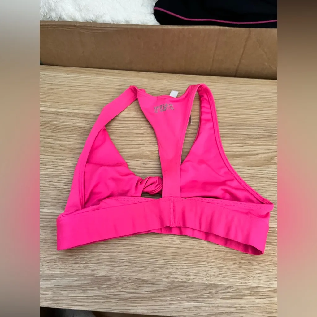 VS - Pink - Ultimate Lightly Lined & Twist-Front Neon Pink Sports Bra - Image 5