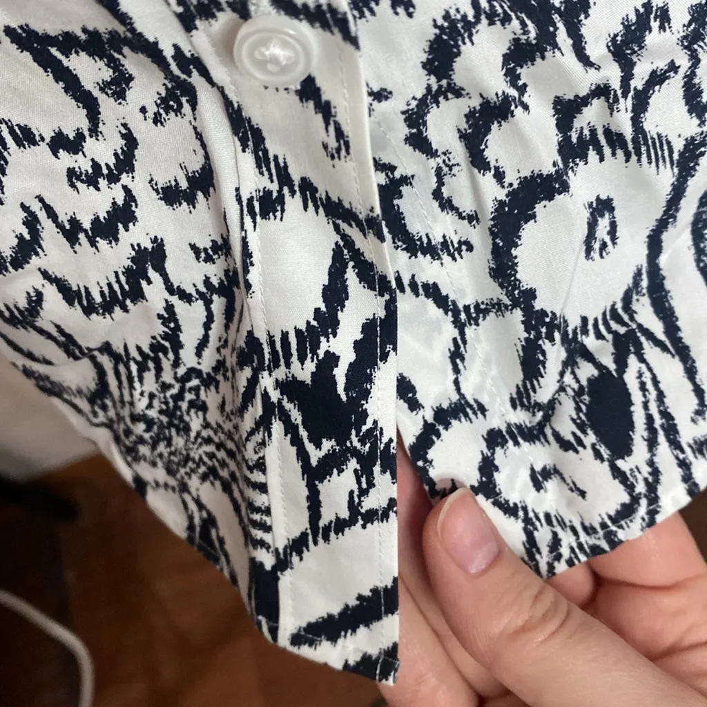 Lands’ End no iron supima cotton floral sketch white black button down shirt 8 - Image 10