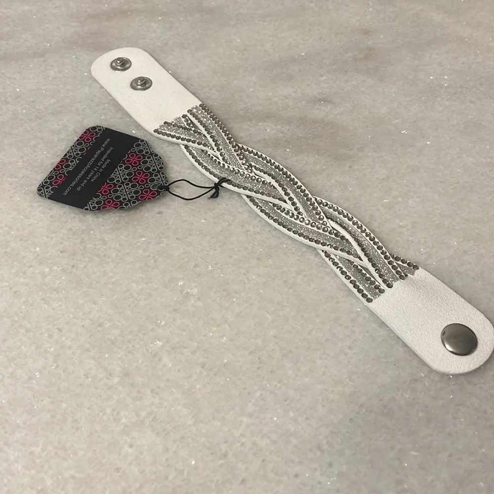 Paparazzi bracelet white urban bracelet girls do it better fashion jewelry New - Image 6