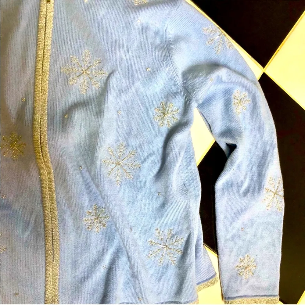 Vintage 90s Talbots Baby Blue Zip Up Sweater Jacket Silver Metallic Snowflake M - Image 3