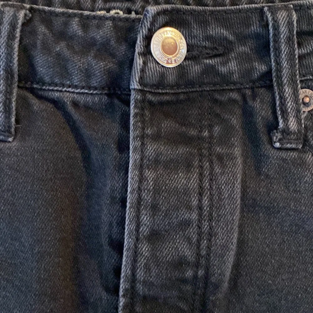 American Eagle Black Denim Distressed Button Fly Skirt - Image 4