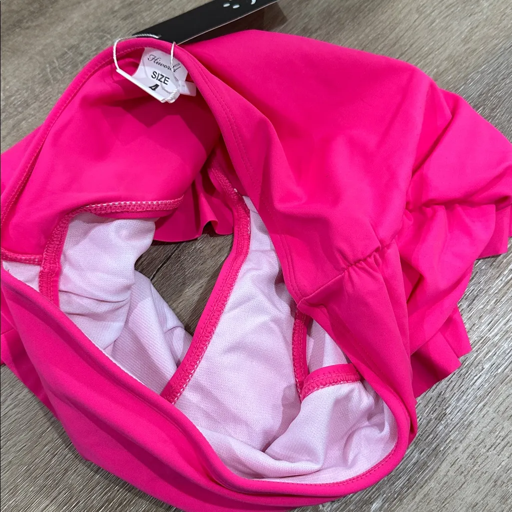 Pink Ruffled swim skirt size 4 - Image 3