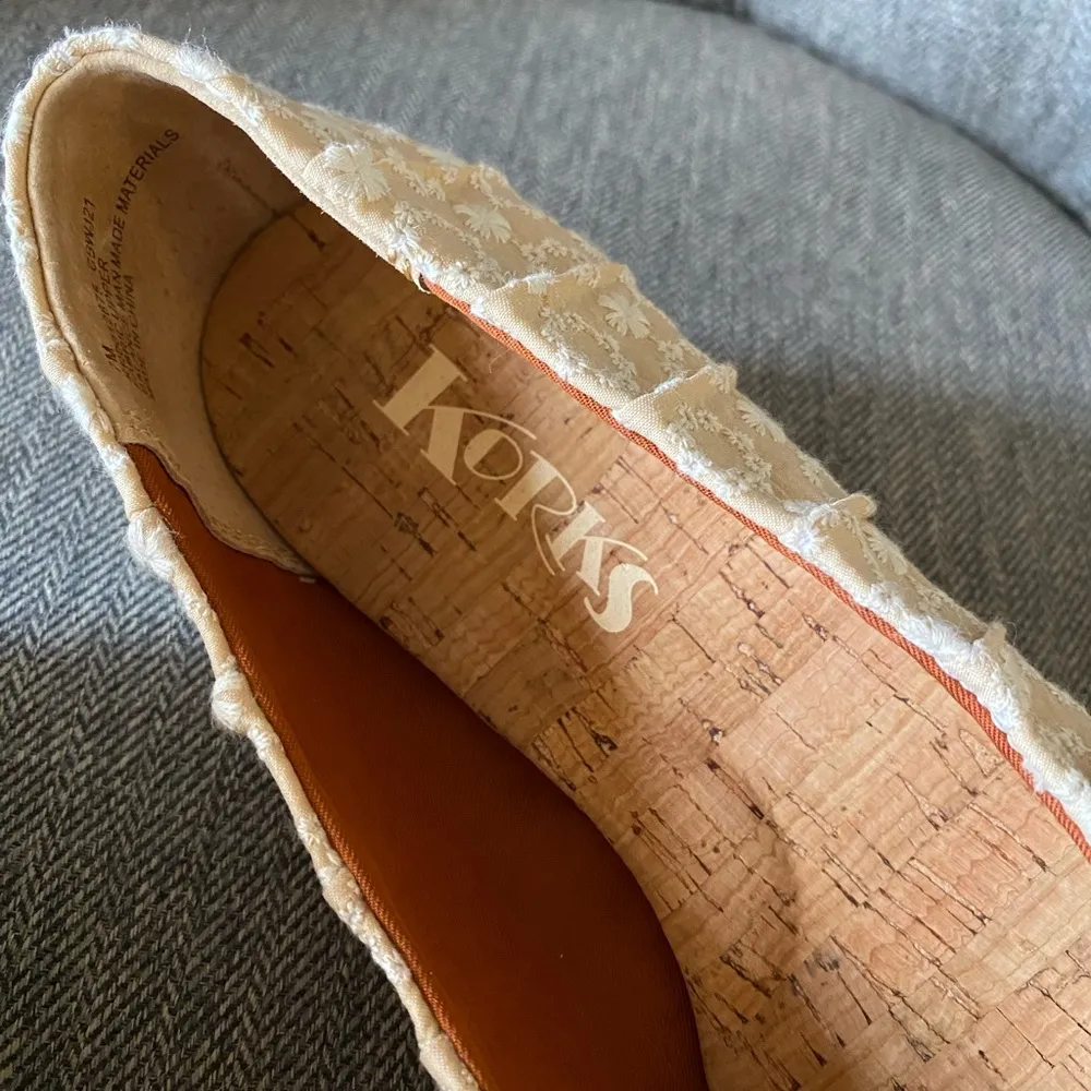 •Korks Palmer ballet flat NWOT• White Size 7 - Image 6