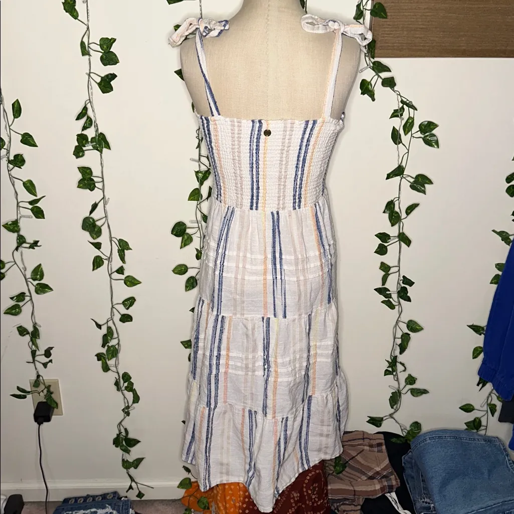 Rip Curl Women’s Midi Dress Small White Blue Stripe Sleeveless Tiered Smocked - Image 5