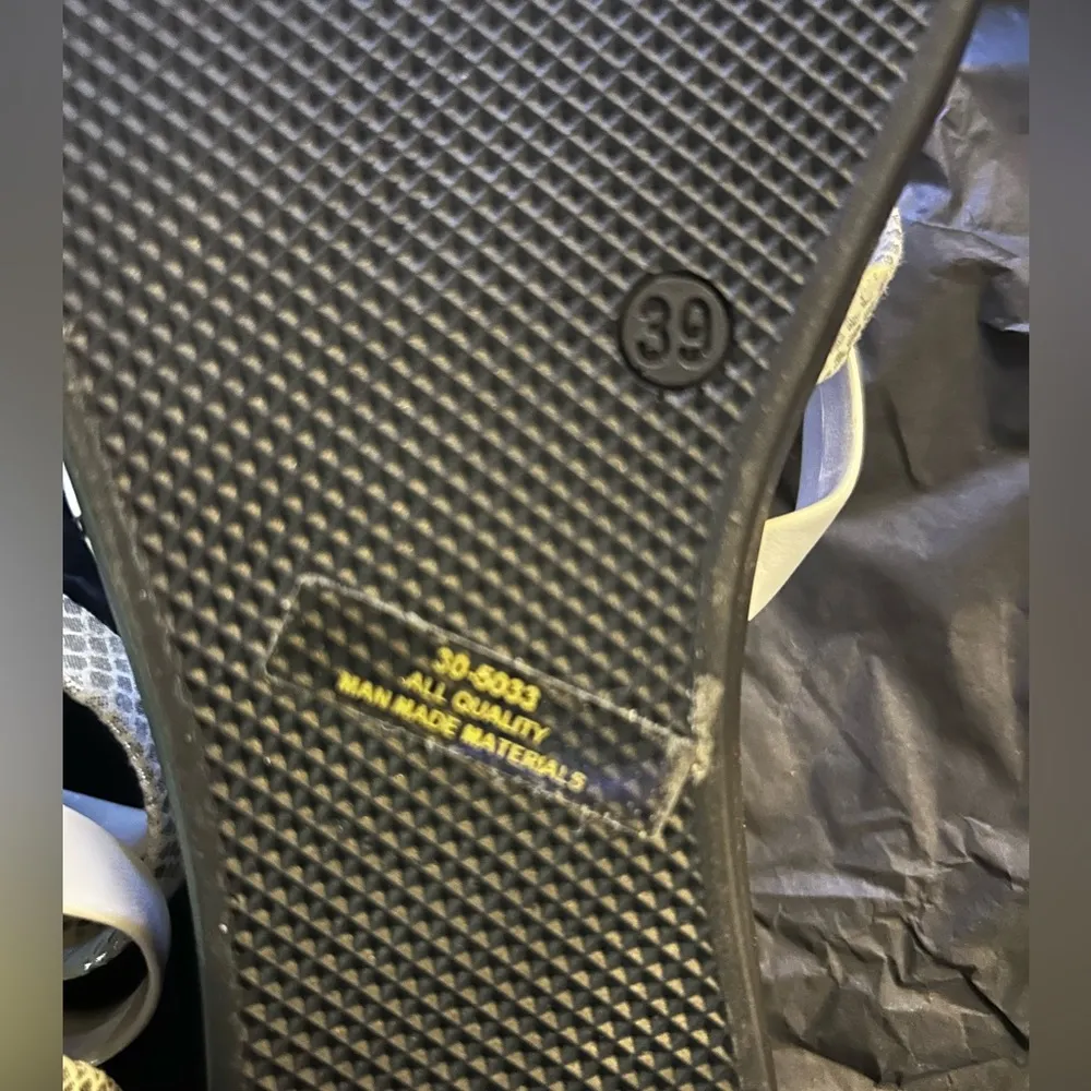 Tuscany Resort by Easy Street Strappy Snake-Print Sandals Size 7.5 Wide - Image 6