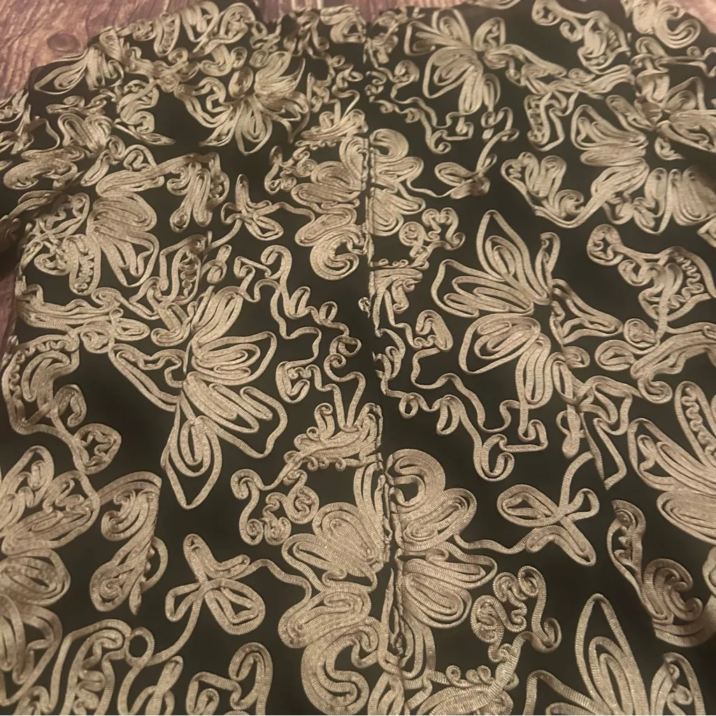 Women’s Alex Evenings Black Gold Formal Blouse Size Medium - Image 7