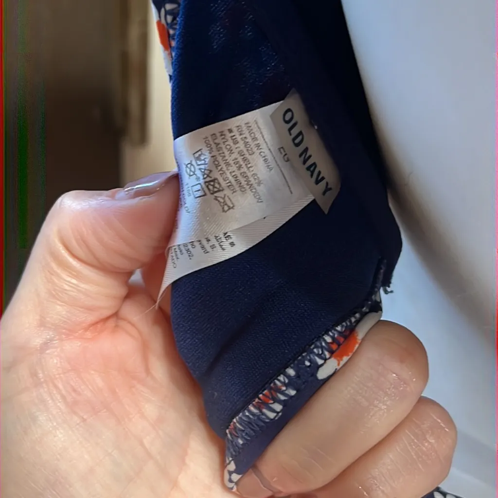 Old navy blue patterned two piece swimsuit - Image 7