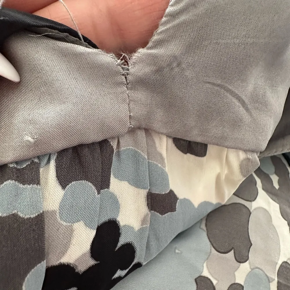 MARC JACOBS PUFF BLUE BLACK SHORT SLEEVE LACE DETAIL PRINT RAYON NYLON BLOUSE 4 - Image 7