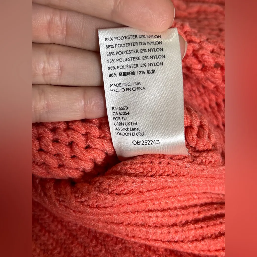 Free People Vibrant Cropped Coral V-Neck Sweater in Watermelon Smile size Large - Image 9