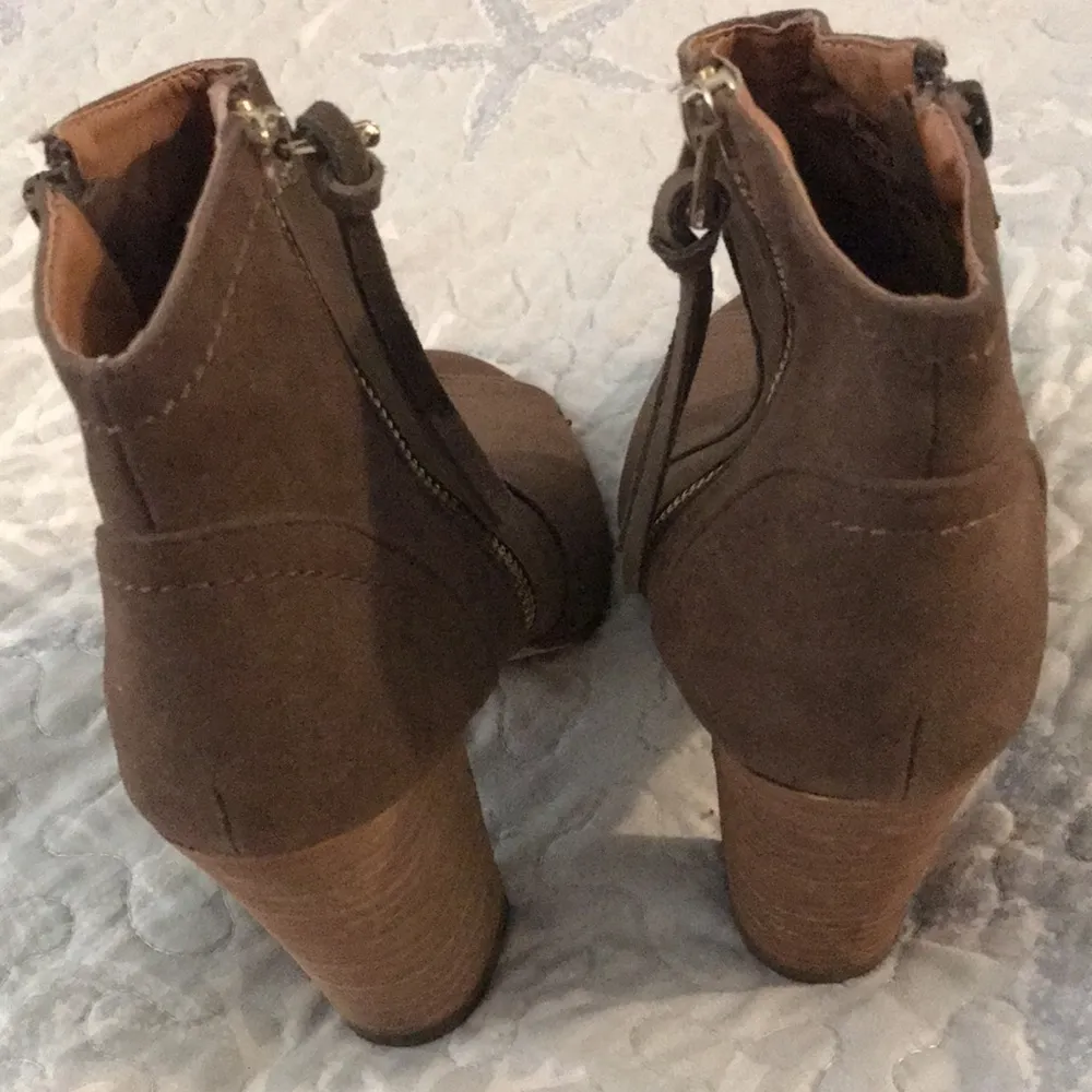 Chunky Heel Peek-A-Boo Booties - Image 3