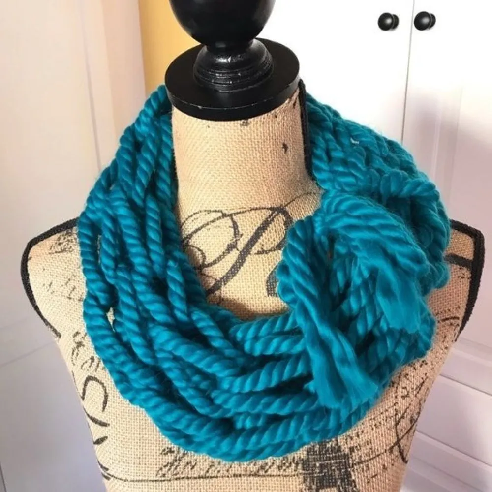 Mun and Me Fashion Handmade Knit Scarf Green Teal Chunky Infinity Scarves NWT - Image 3