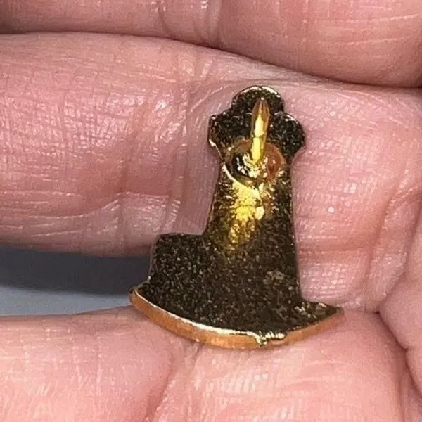 Vintage Gold‎ Tone With Crystal Lighthouse Lapel Pin - Image 4