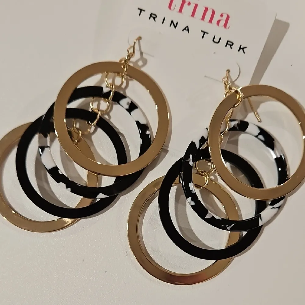 💕TRINA By TRINA TURK💕 Graphic Geos Cascading Hoop Earrings Gold and Black NWT - Image 3