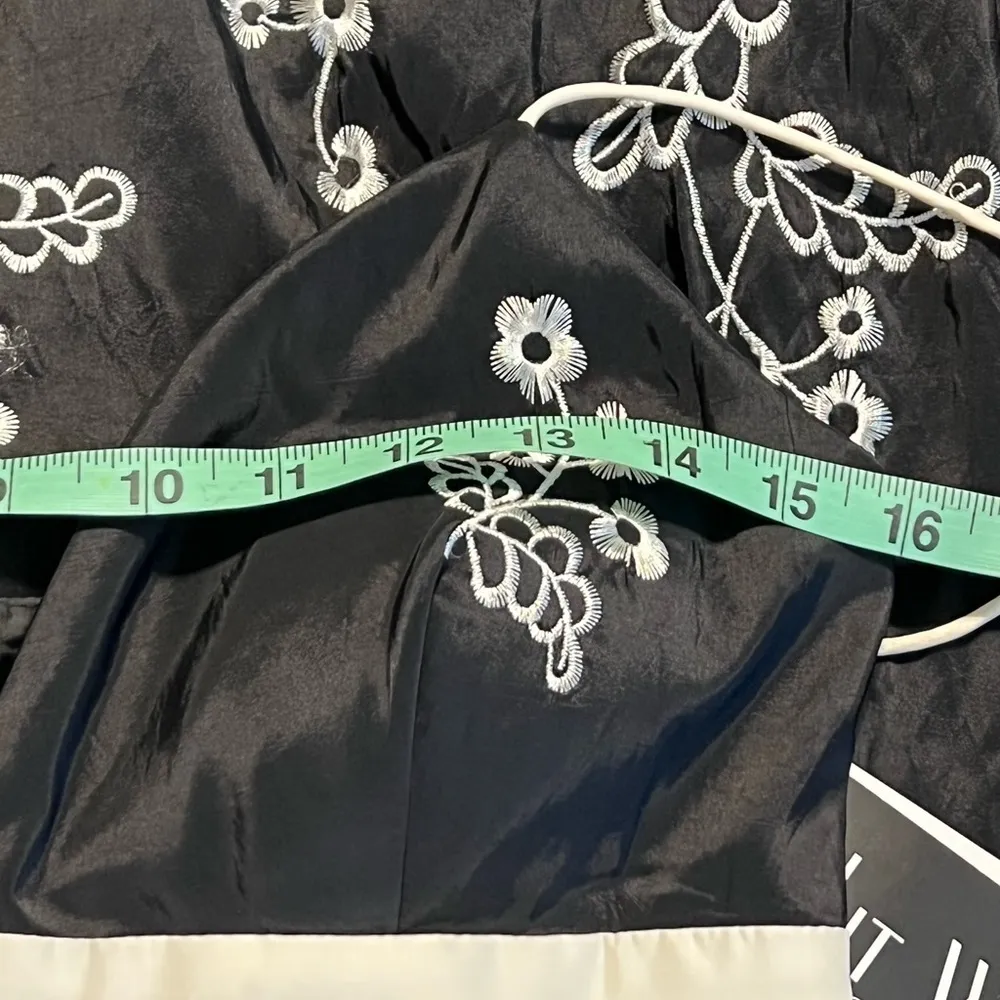 Night Way Collections 6 v neck black ivory eyelet embroidered floral dress lined - Image 7