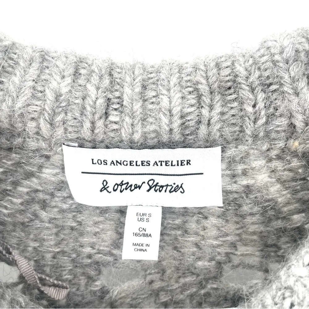 & OTHER STORIES Zig Zag Eyelet Gray Wool Alpaca Knitted Chunky Crewneck Sweater - Image 9