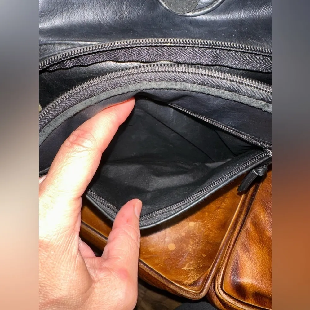 EUC NORTHWEST TERRITORY BLACK LATHER BACKPACK WITH CANVAS STRAPS. - Image 6