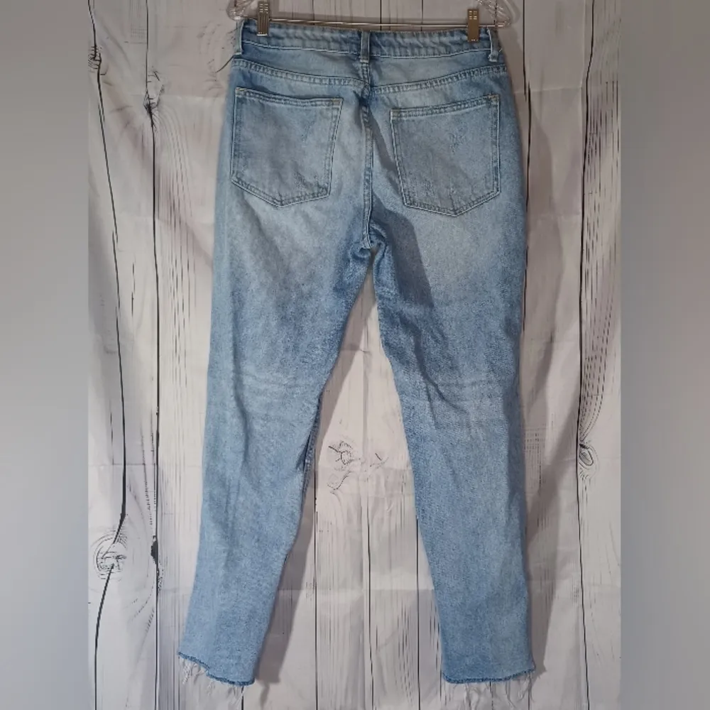 OAT New York Light Blue Distressed Women's Jeans Size 29 - Image 2