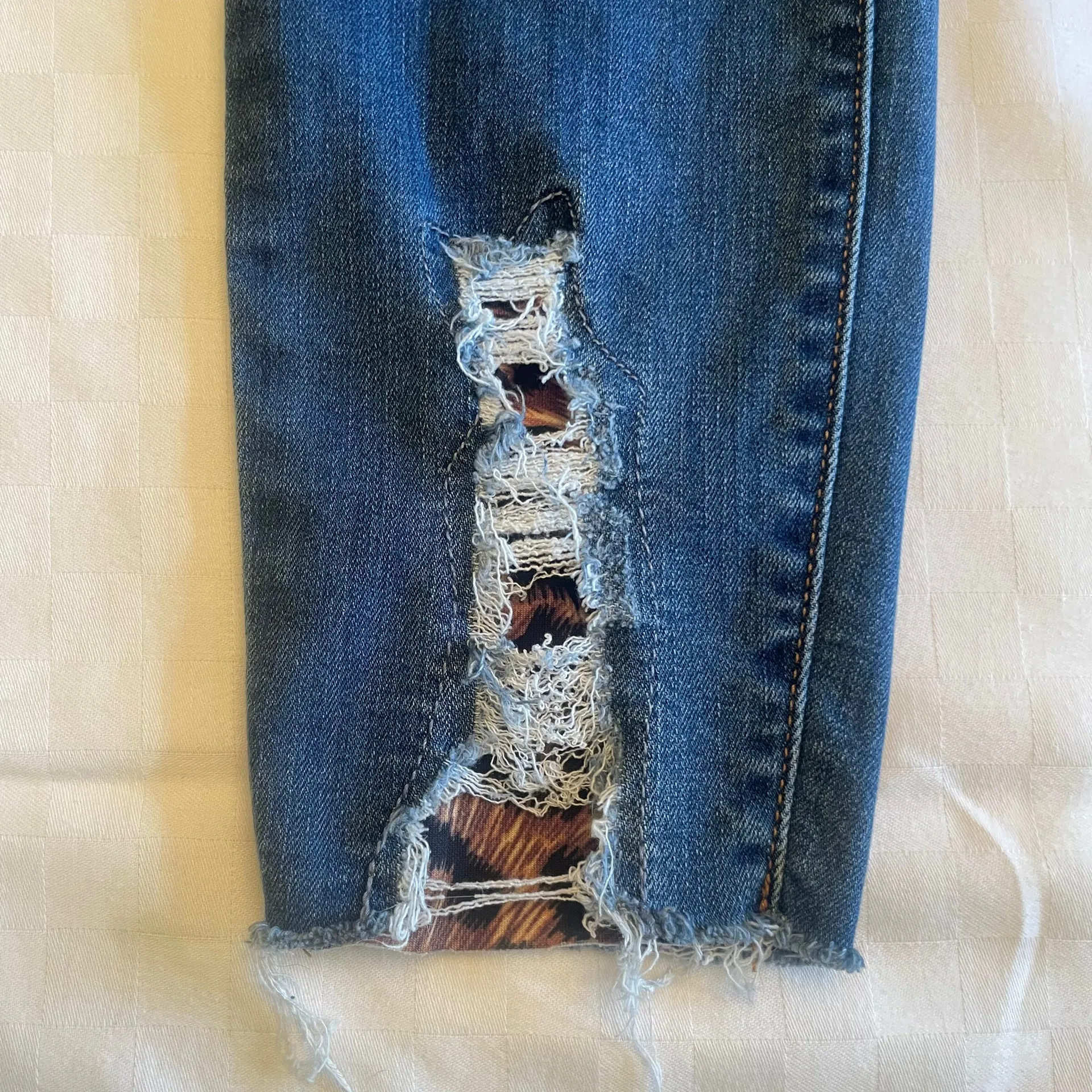 7/28 Leopard Patch High Rise Ripped Skinny Raw Hem Jeans JB82166DK - Image 9