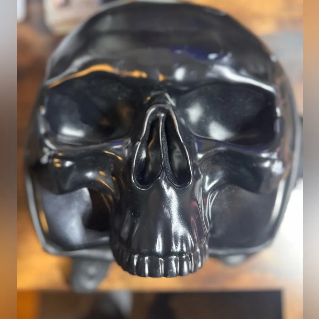 Spencer’s Black Skull backpack OS - Image 9