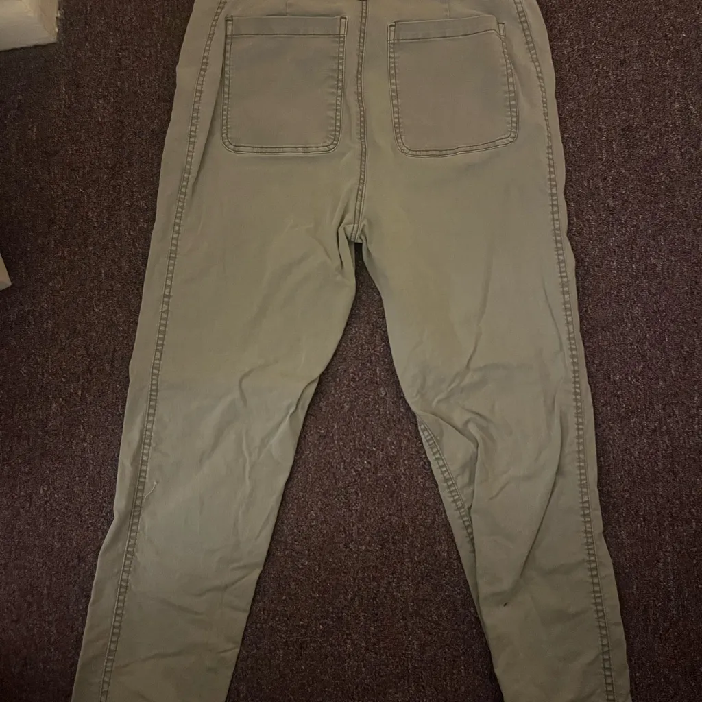 Old Navy Women’s Khaki Chinos - Image 2