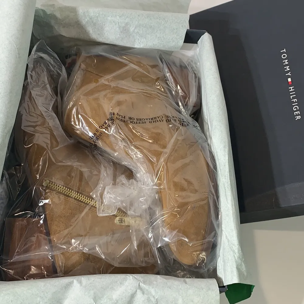 Tommy Hilfige Ruthee Bootie Size 9 - Image 4