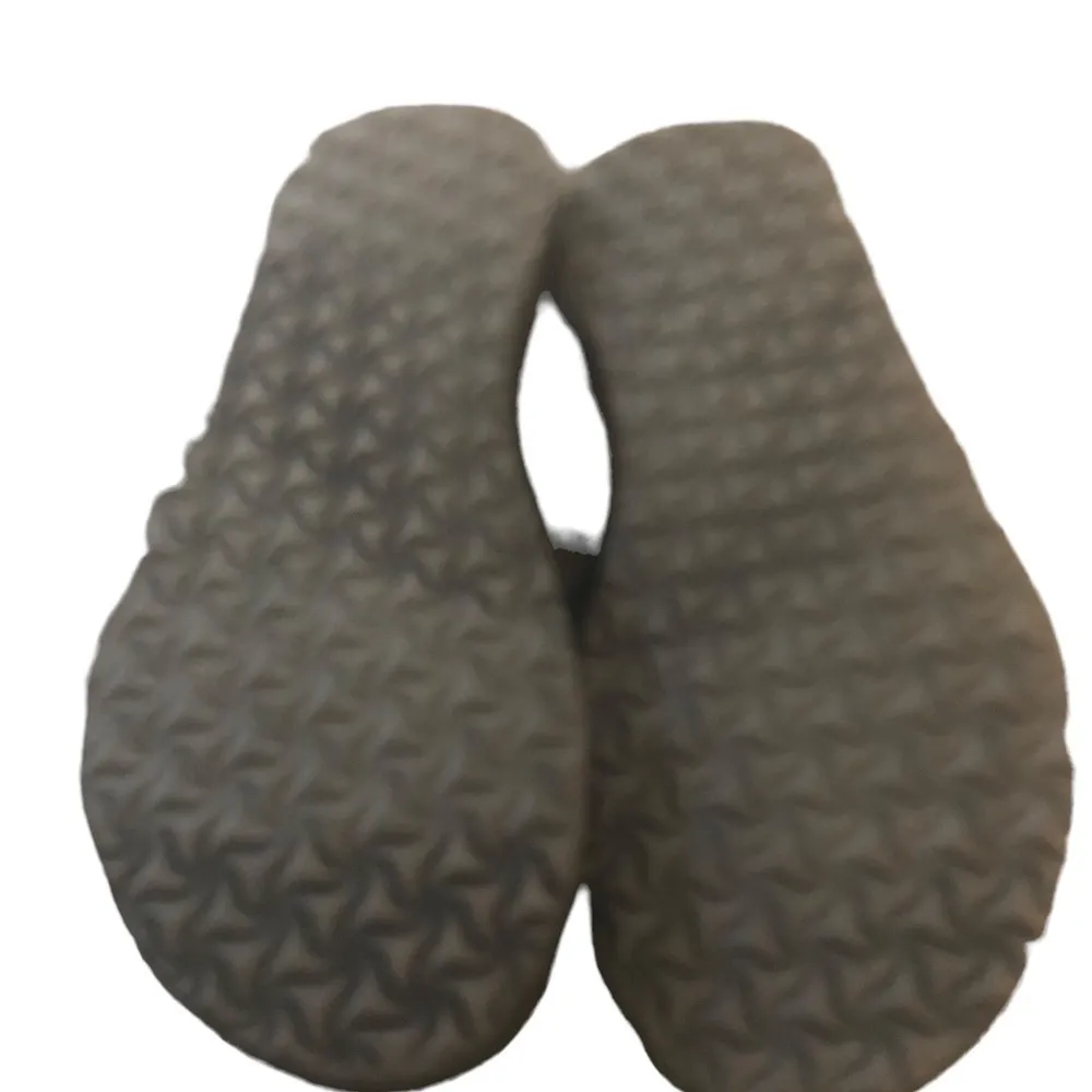 OLOWAHU Black Slip On Thong Sandal Size 6  Womens Athleisure Comfy Casual - Image 4