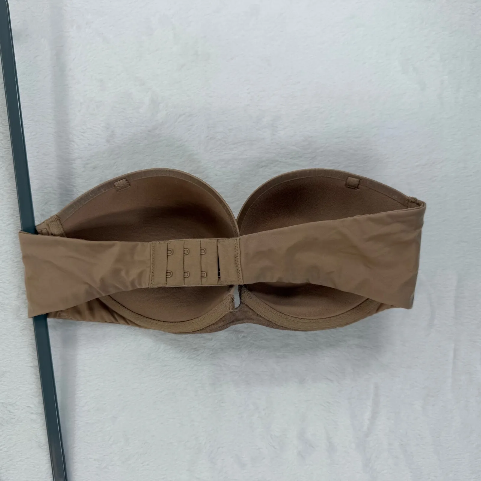 Victoria's Secret Very Sexy Multi-Way Strapless Bra 32D Nude Beige‎ no straps - Image 3