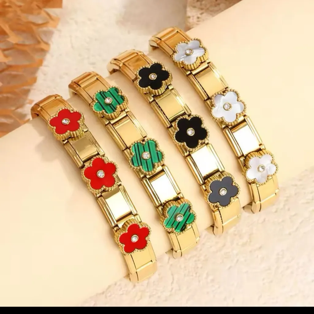 Elegant Gold and Black Flower Bracelet - Image 2