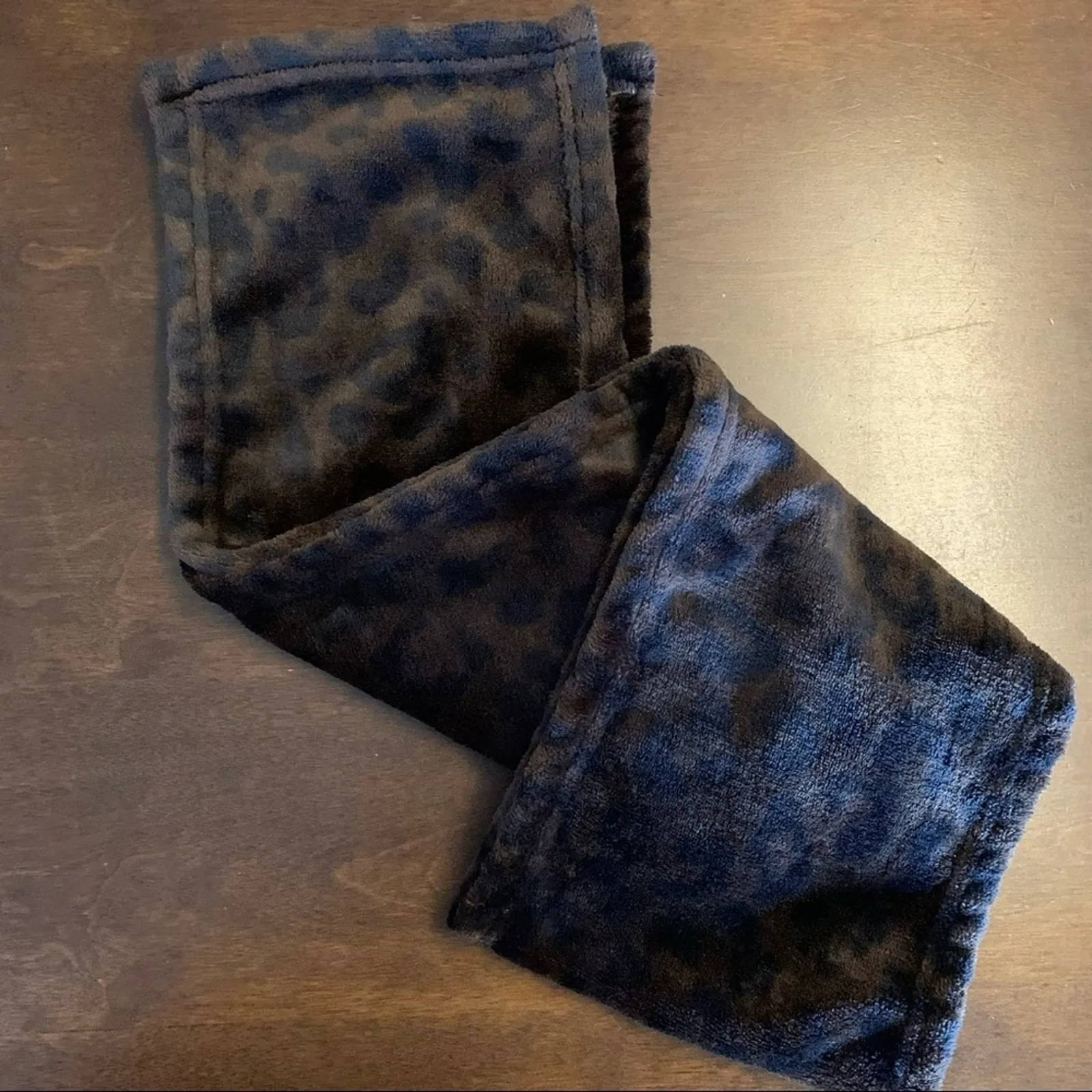 The Walking Company Animal Print Cheetah Leopard Soft Scarf Brown - Image 3