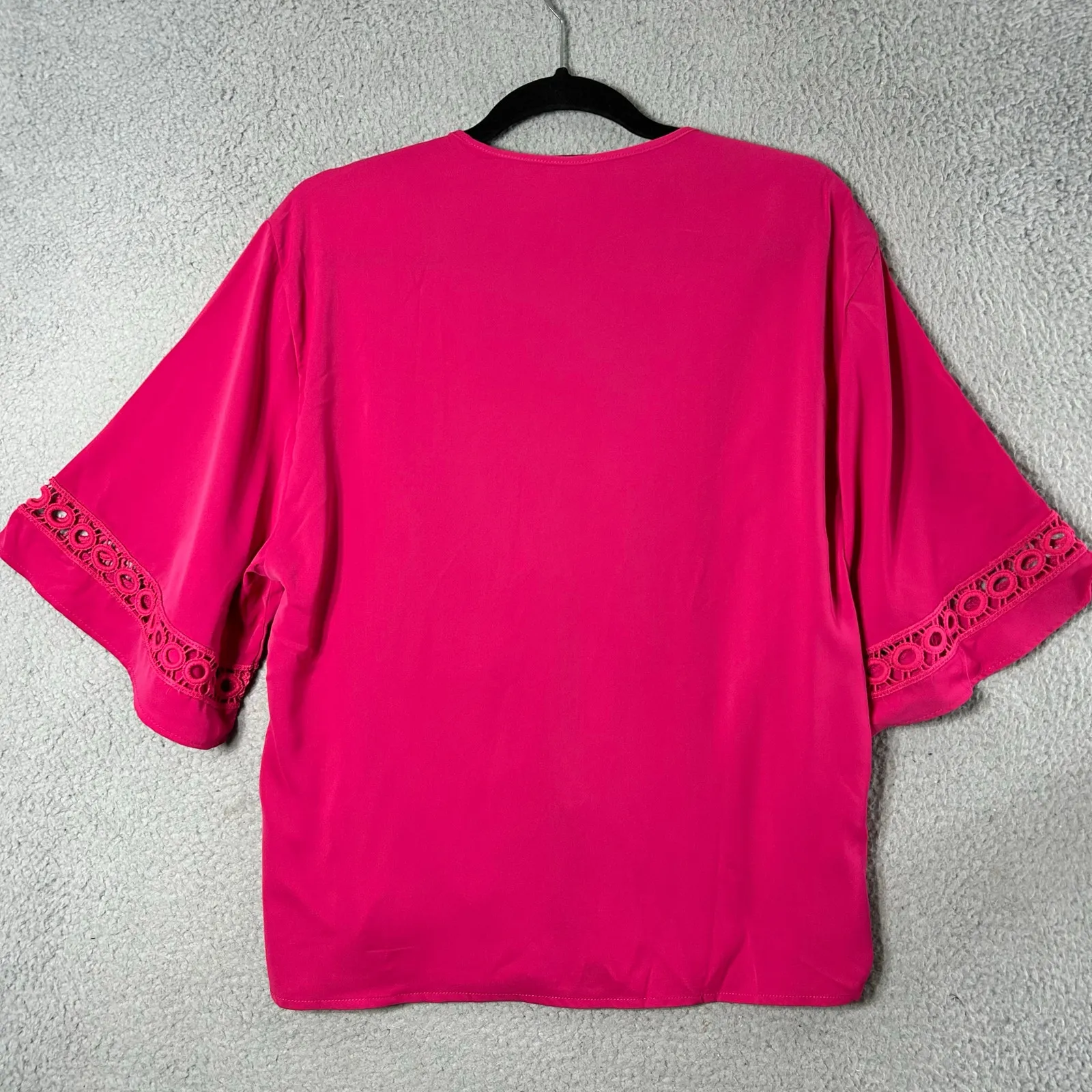 Womens Top M Pink V Neck‎ Pullover Short Sleeve Top Casual Careerwear Flowy Size M - Image 2