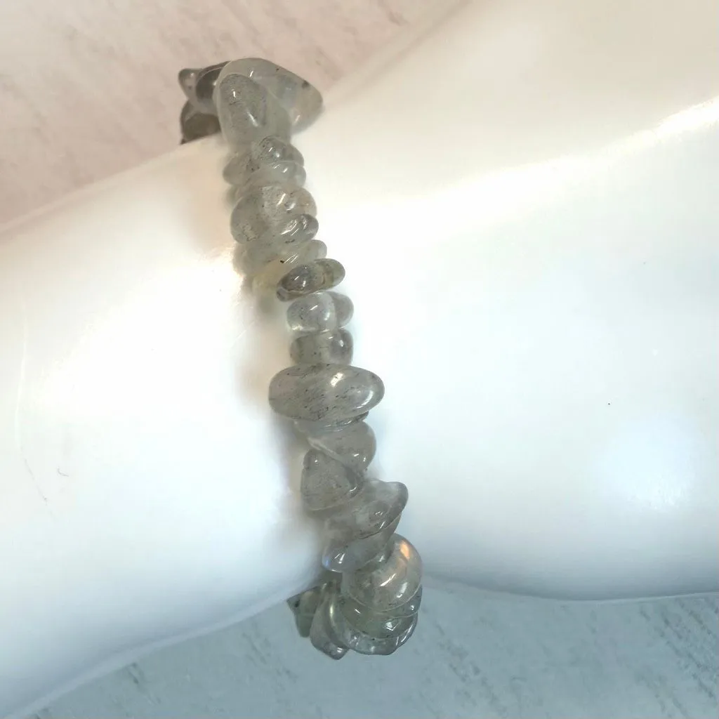 Labradorite Chip Bead Stretch Bracelet - Image 2
