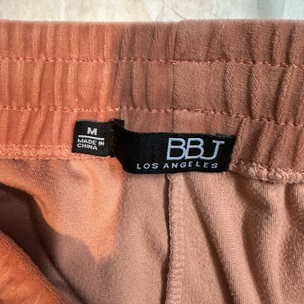 Velvet Joggers in Warm Brown Size M - Image 4