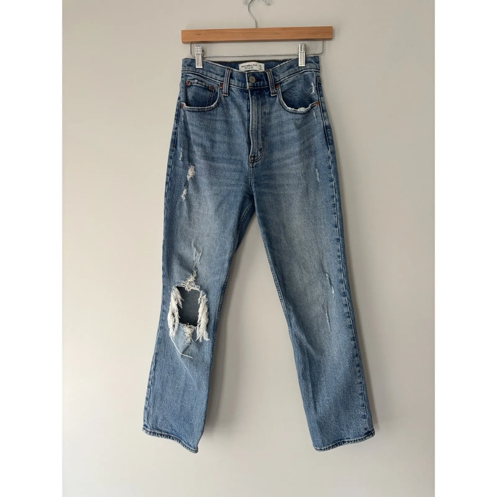 Abercrombie & Fitch Women's the 90s Straight Ultra High Rise Jeans Size 27/4S‎ - Image 2