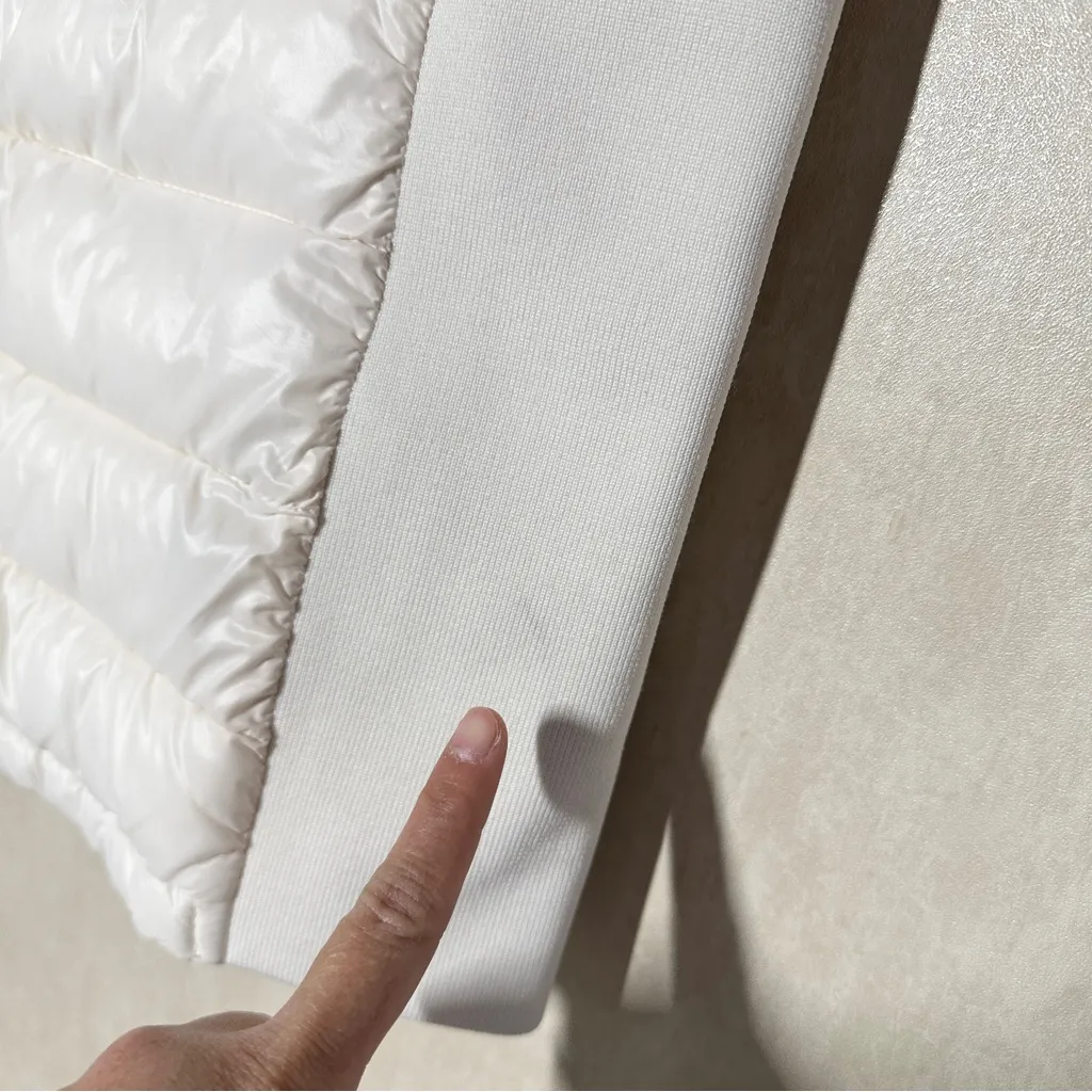 GAP Women’s Primaloft Puffer Quilted Vest Jacket Full Zip in Ivory Frost XL - Image 16