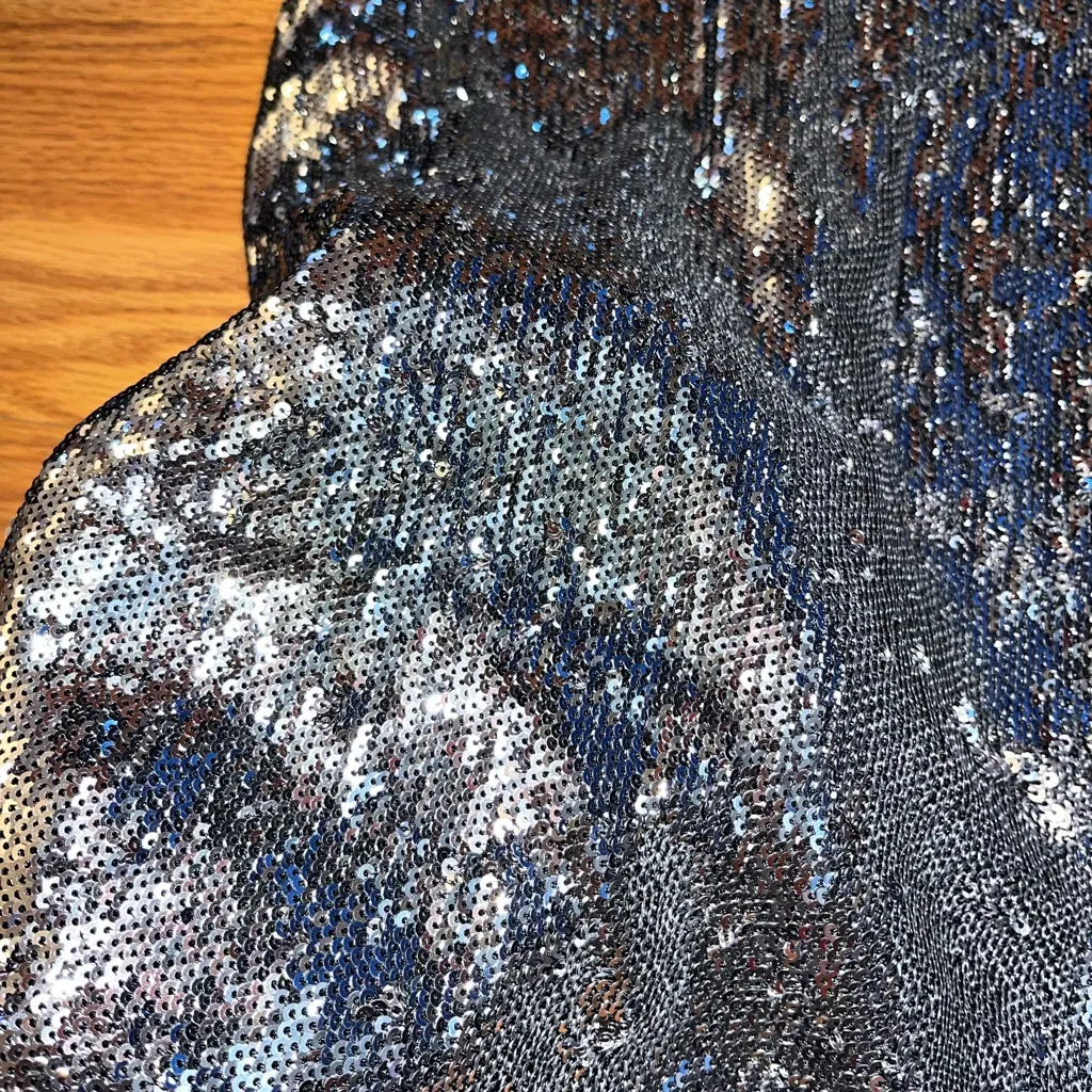Forever 21 Silver sequin skirt - Image 2