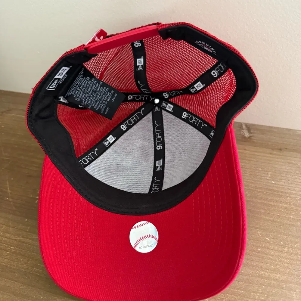 NEW ERA PHILADELPHIA PHILLIES RED OFFSIDE SPARK TRUCKER 9FORTY WOMENS HAT - Image 4