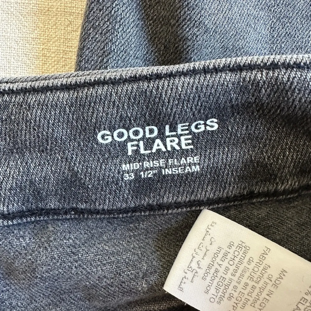 Good American Distressed Gray Women's Jeans - Image 5