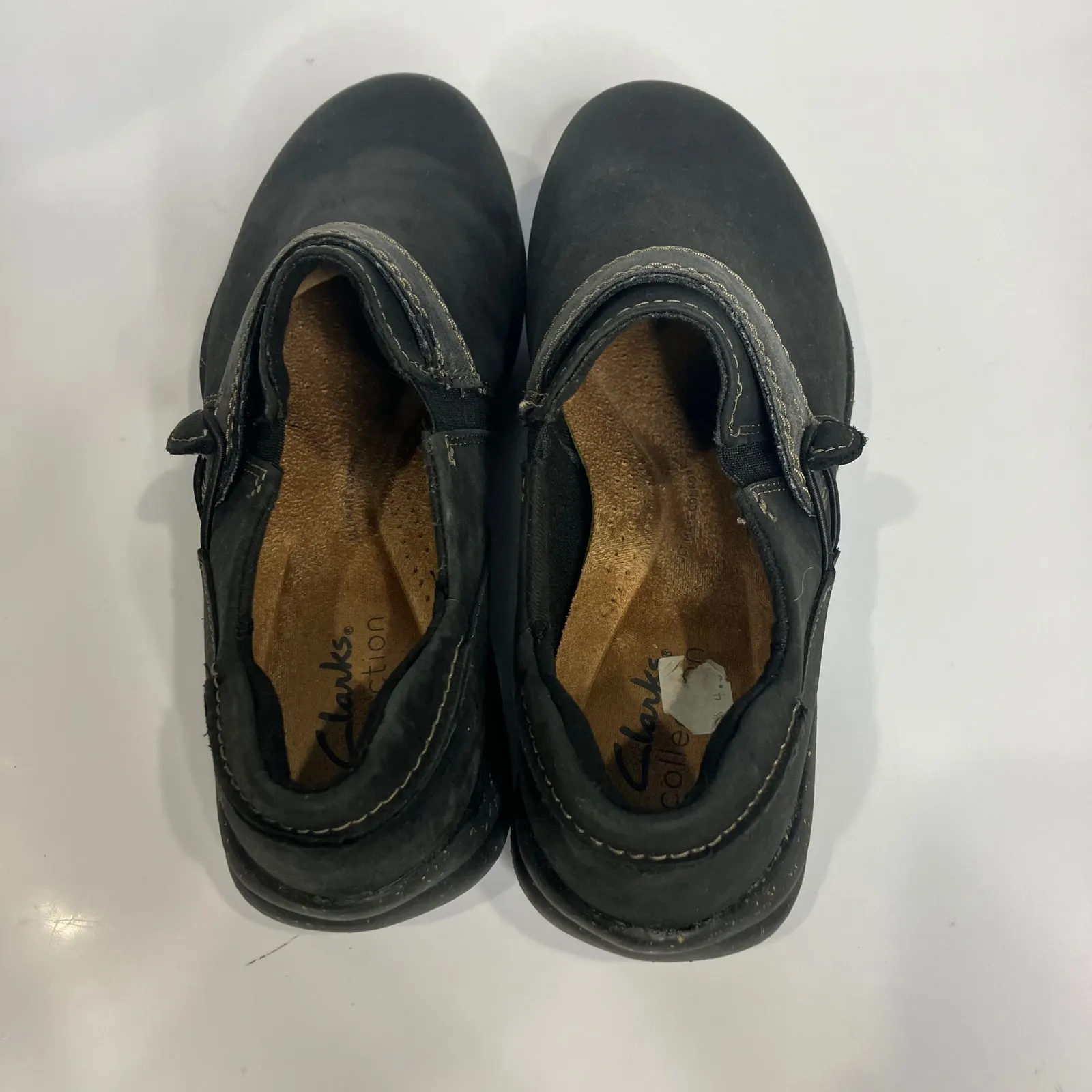 Clarks Roseville dot black leather slip on loafers women's size 6 minimalist - Image 5