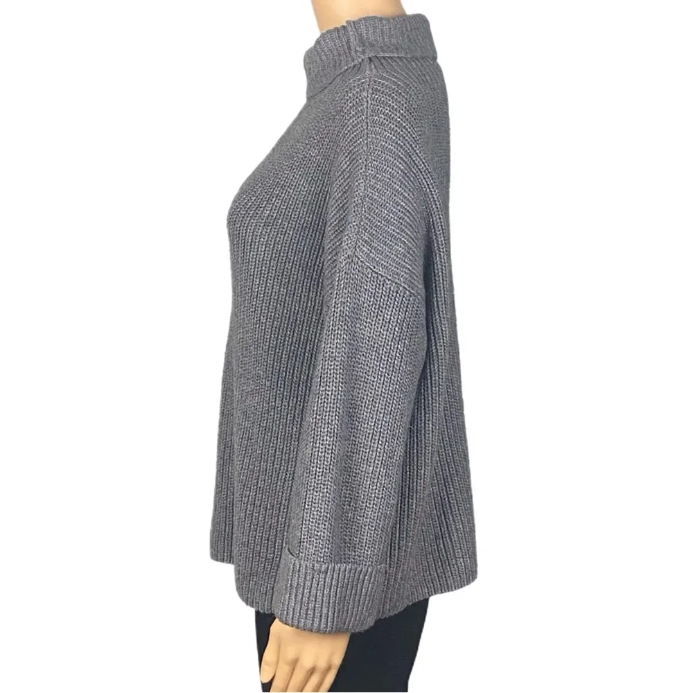 LORD & TAYLOR Gray Ribbed Knit Sweater cowl neckline 3/4 sleeves Small EUC - Image 5