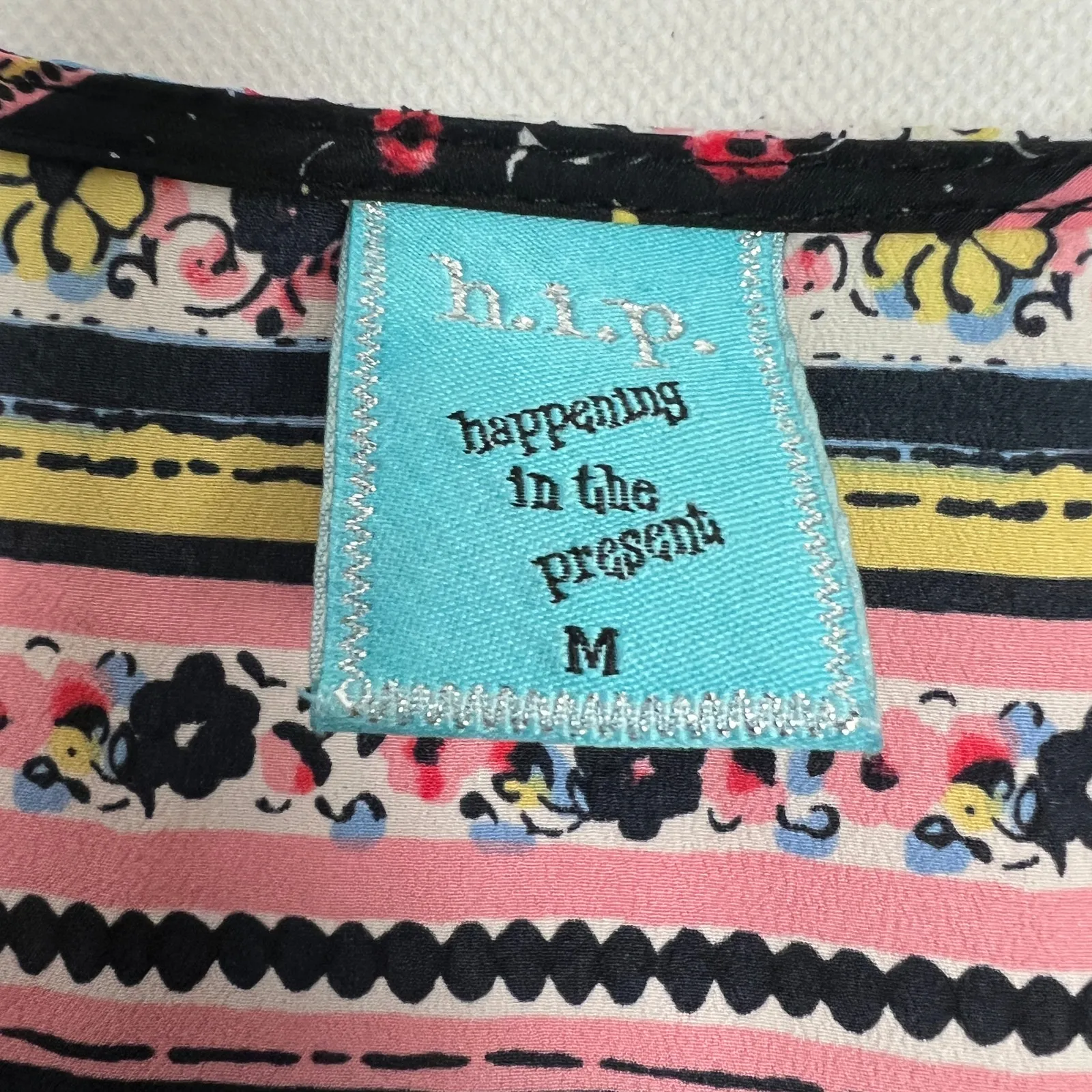 H.i.p. Y2K Multicolor Floral Scoop Neck Top Size Medium - Image 2