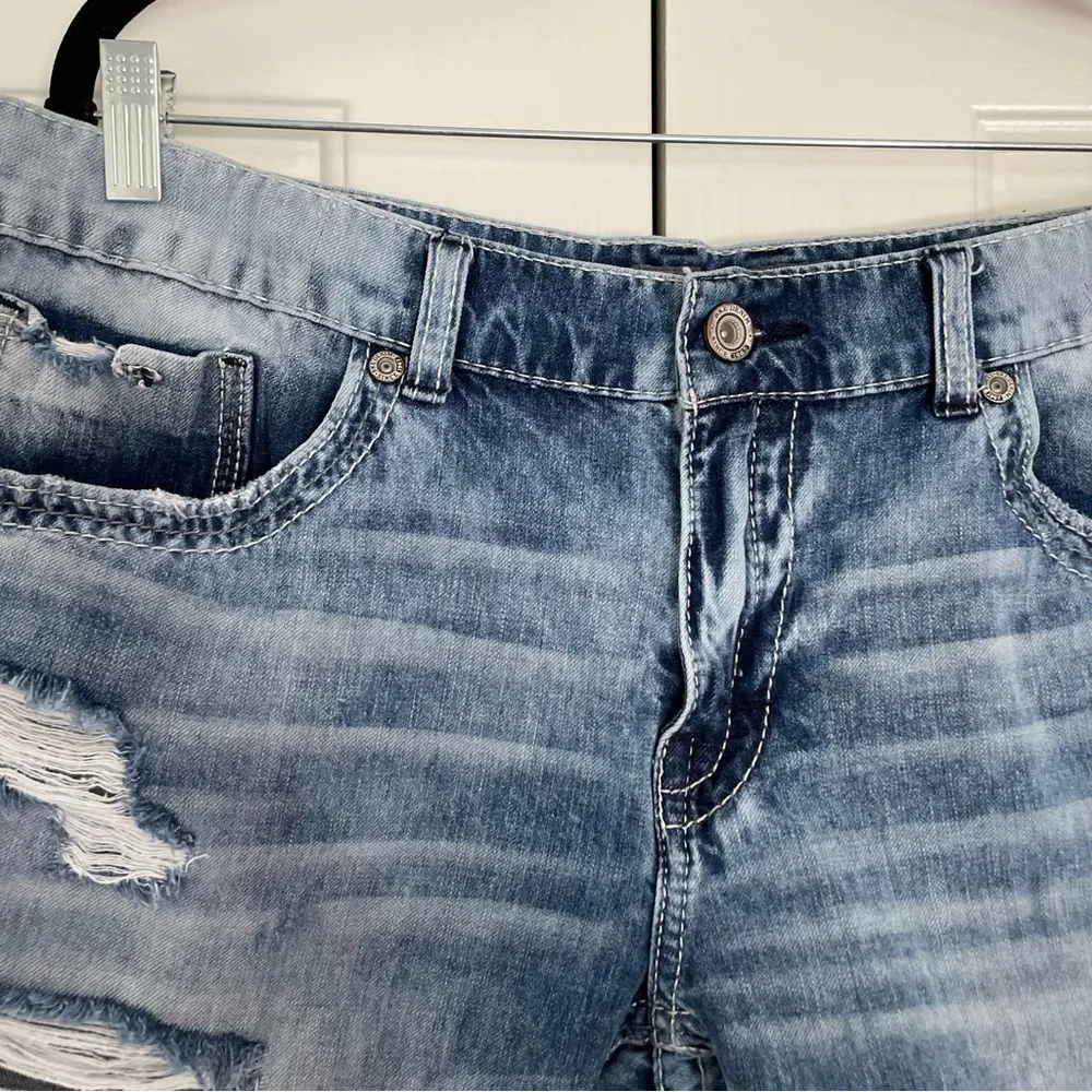 Distressed Jean Shorts Sz 34/36 - Image 5
