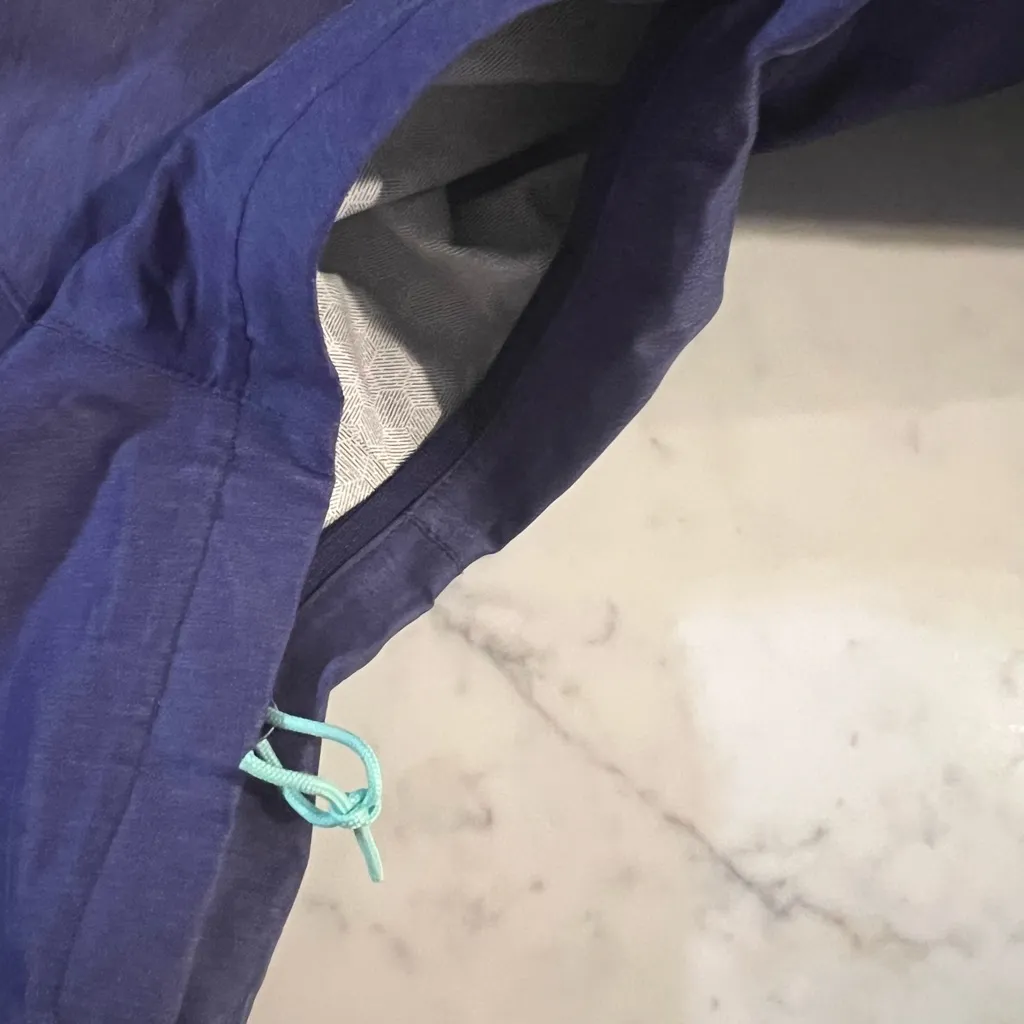 The North Face Hyvent 2.5L Rain Jacket Womens Medium Purple Waterproof Hooded - Image 13