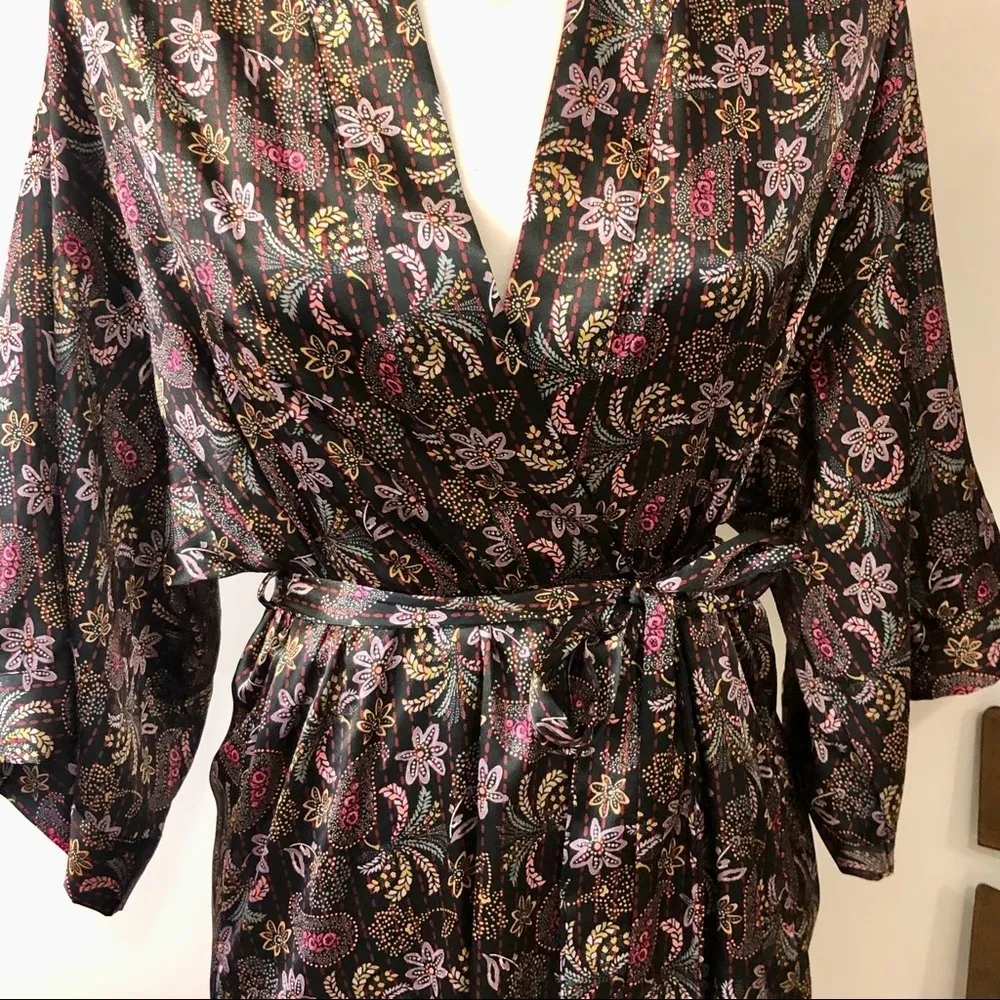 Victoria’s Secret Robe - Image 2