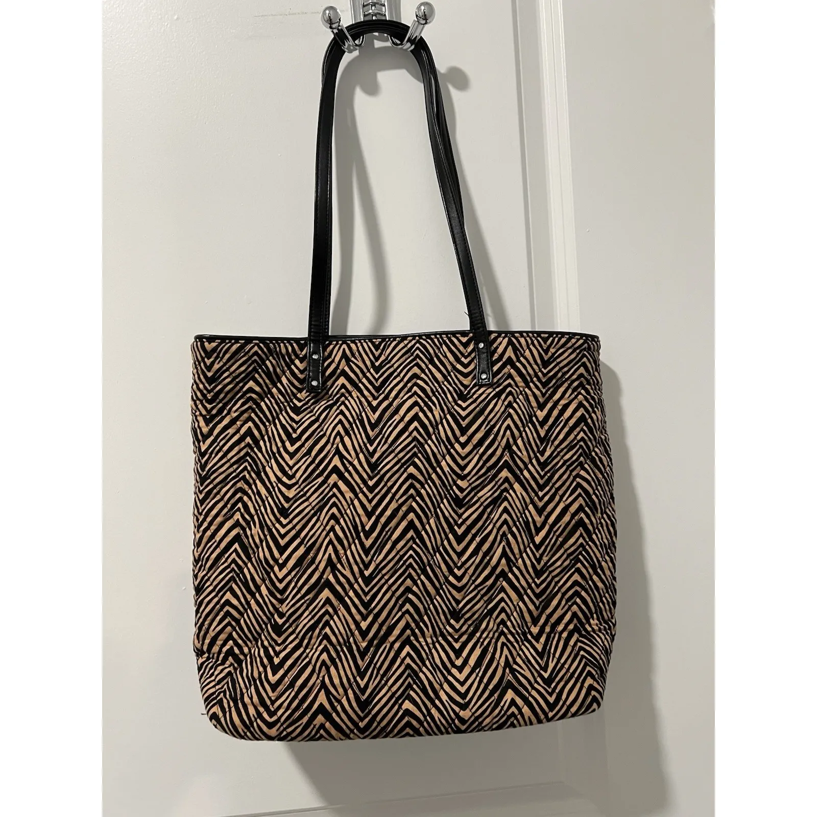 Vera Bradley Zebra Print Tote Bag Quilted Fabric Shoulder Handbag‎ Stylish - Image 2