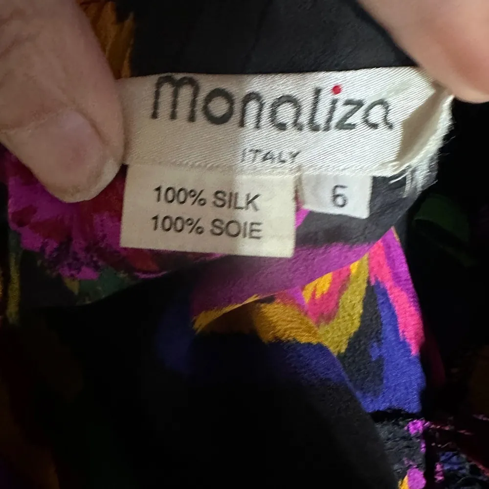 Vintage drop waist skirt in beautiful 100% silk floral design size 6 EUC Black - Image 15