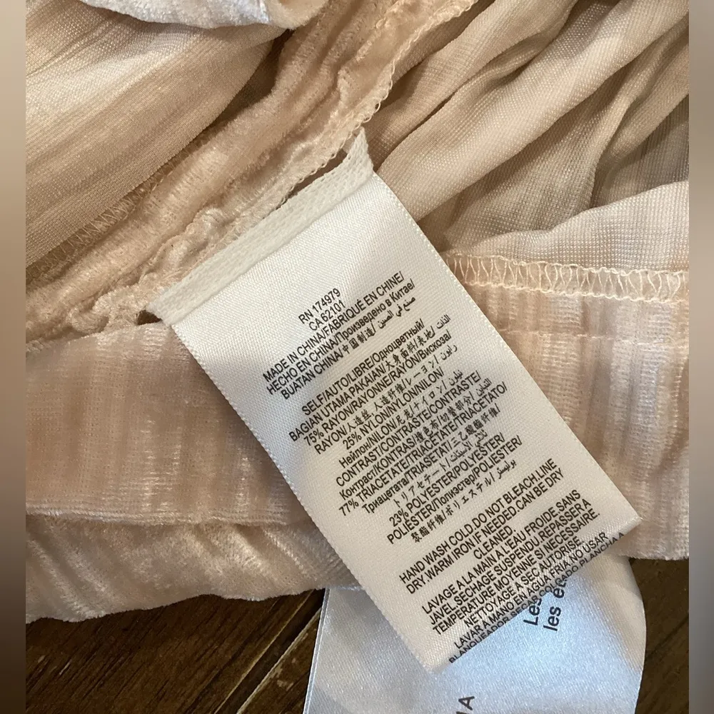 BCBG Maxazria Crushed Velvet Robe Wrap Dress long sleeve v neck almond pink L - Image 11