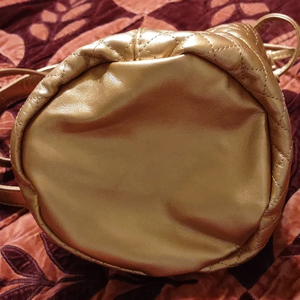 Abercrombie faux leather drawstring purse - Image 4