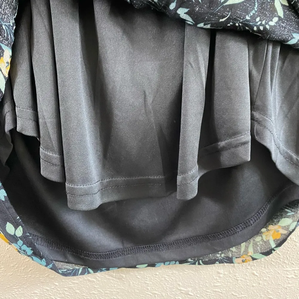 DR2 Floral Print Cap Sleeve V - Image 7